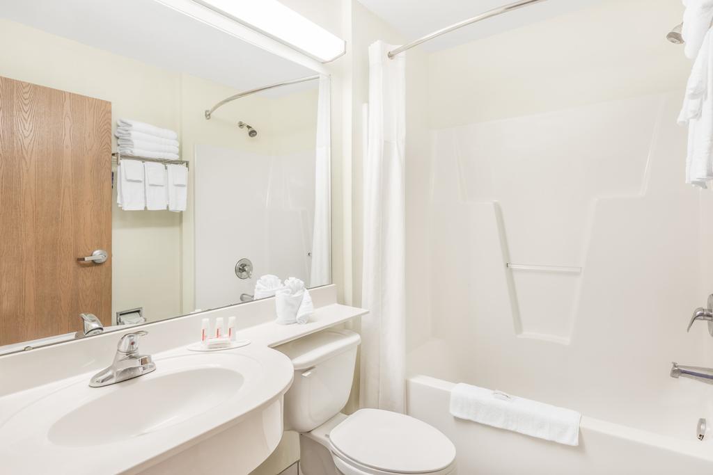 Microtel Inn & Suites By Wyndham Кароліна-Біч Екстер'єр фото