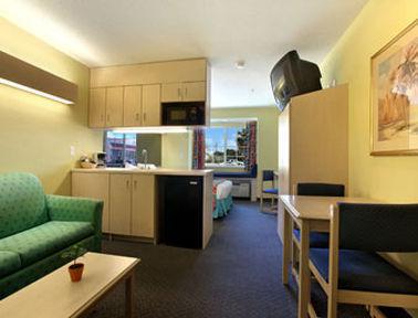 Microtel Inn & Suites By Wyndham Кароліна-Біч Номер фото